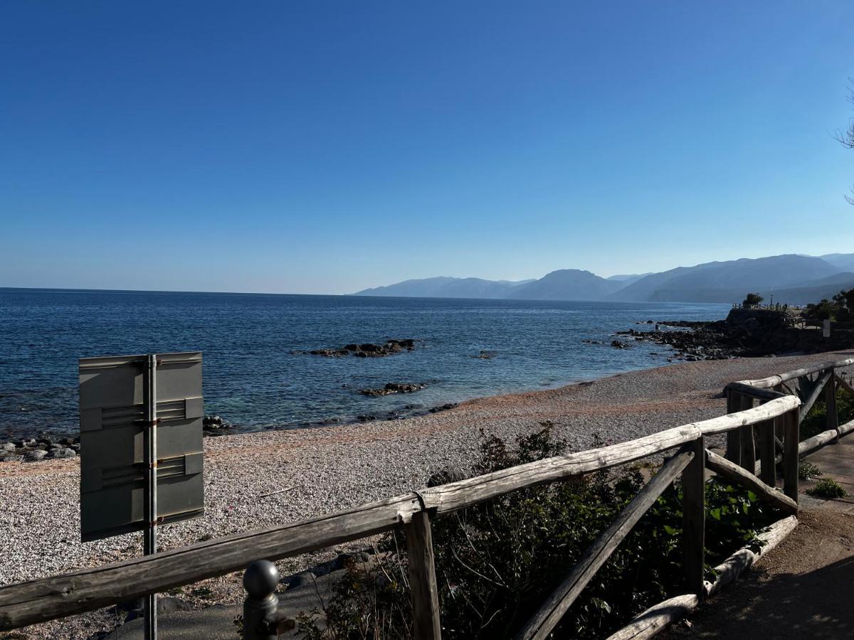 Apartamento Fronte Mare Cala Gonone Exterior foto